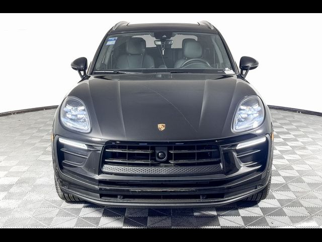 2024 Porsche Macan 