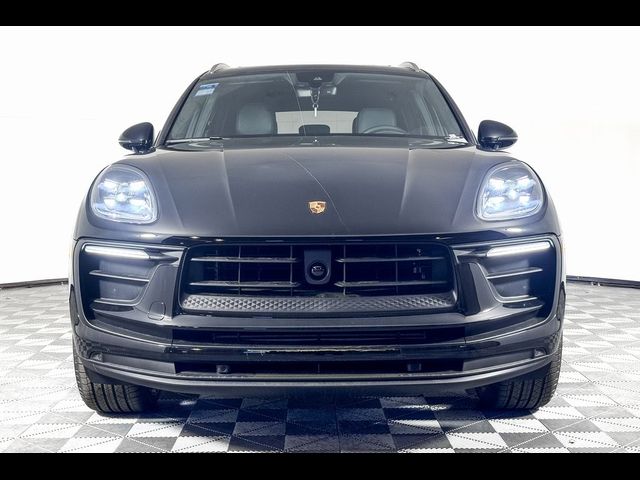 2024 Porsche Macan 