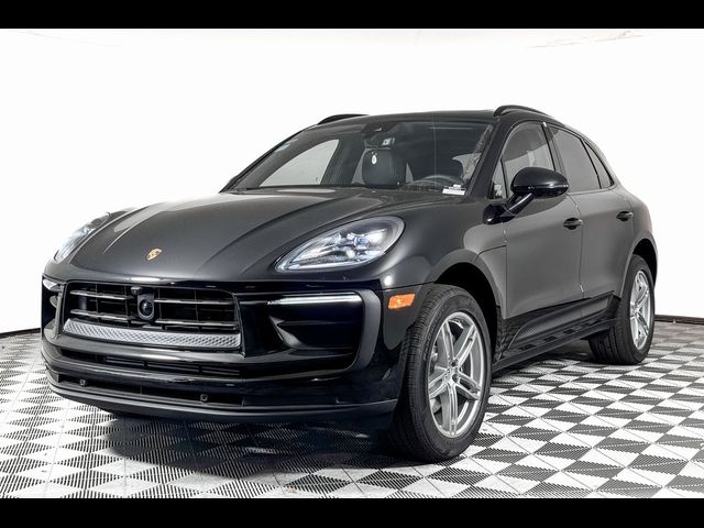 2024 Porsche Macan 