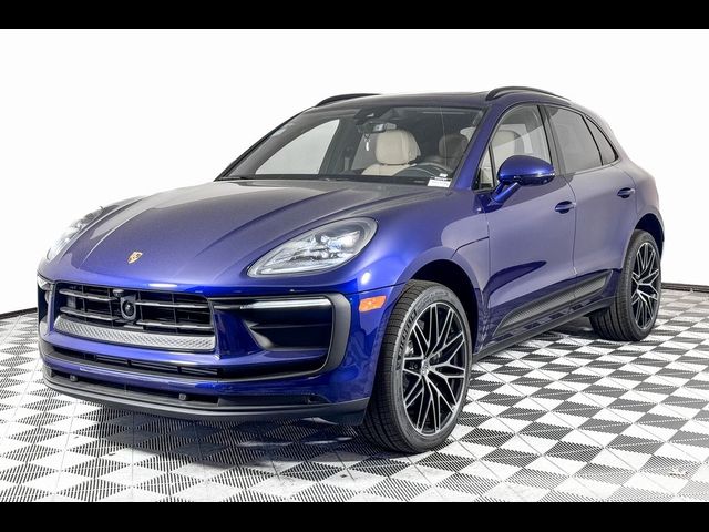 2024 Porsche Macan 