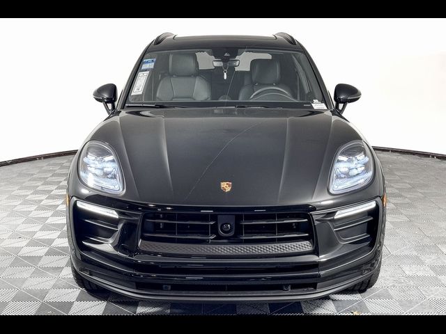 2024 Porsche Macan 