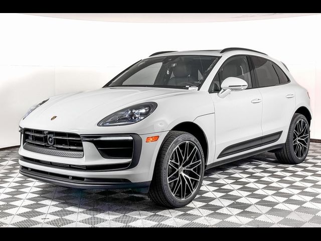 2024 Porsche Macan 