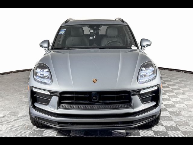 2024 Porsche Macan 