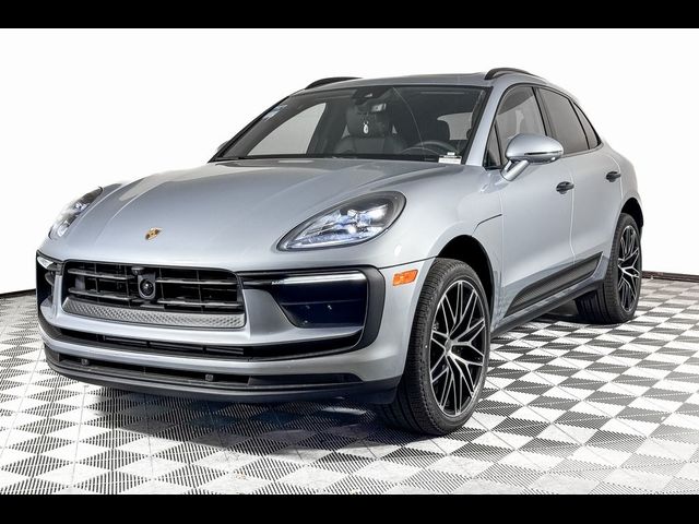 2024 Porsche Macan 