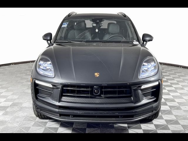 2024 Porsche Macan 