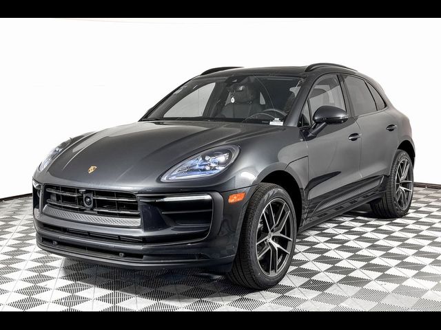 2024 Porsche Macan 