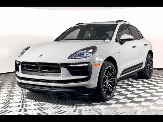 2024 Porsche Macan 