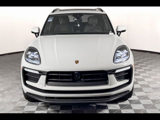 2024 Porsche Macan 