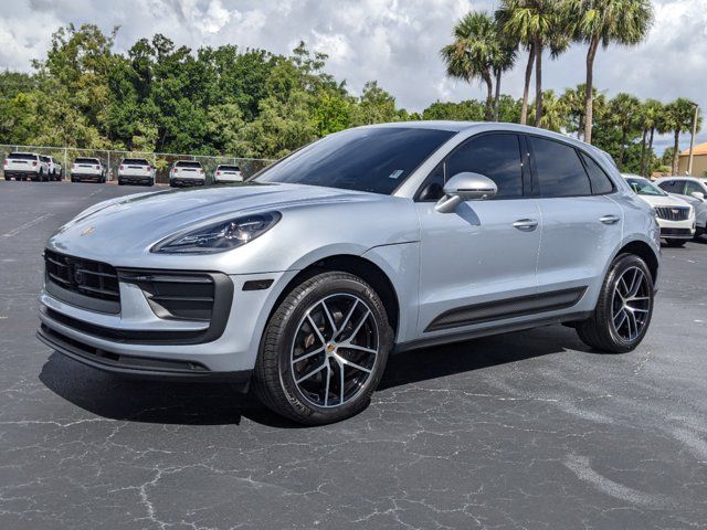 2024 Porsche Macan 