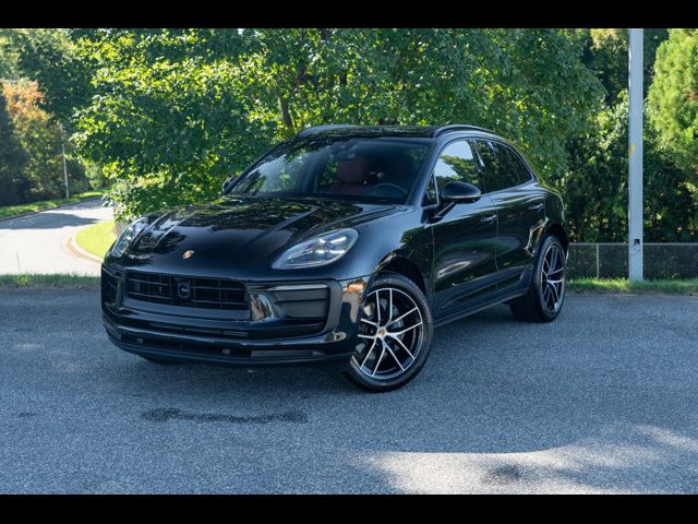 2024 Porsche Macan Base