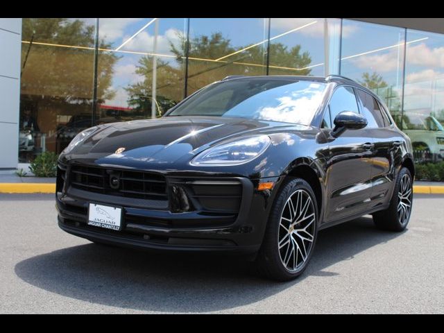 2024 Porsche Macan T