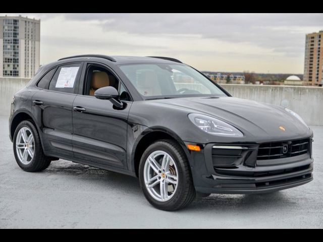 2024 Porsche Macan Base