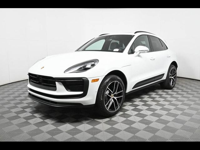 2024 Porsche Macan 