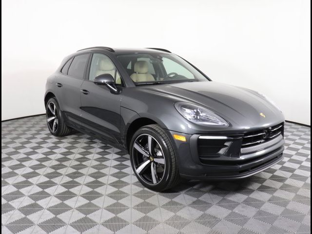 2024 Porsche Macan Base