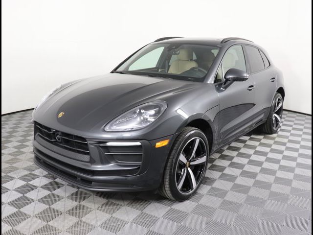 2024 Porsche Macan Base