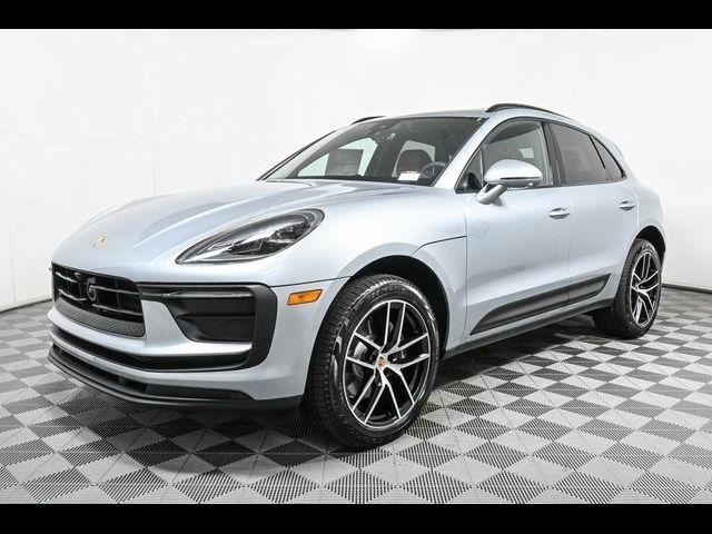 2024 Porsche Macan Base