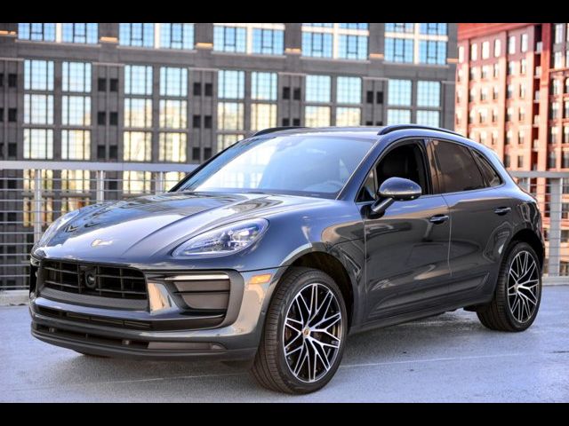 2024 Porsche Macan Base