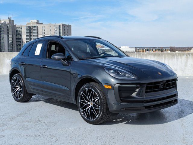 2024 Porsche Macan Base