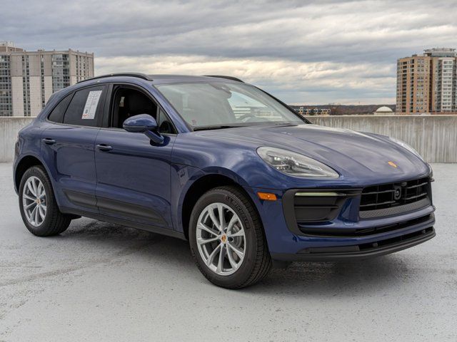 2024 Porsche Macan Base