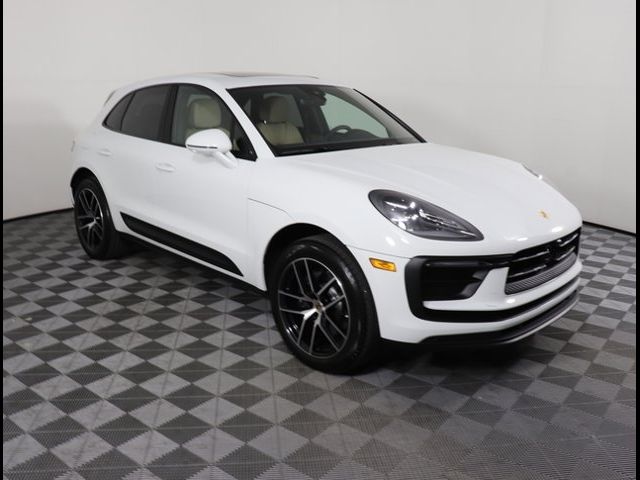 2024 Porsche Macan Base