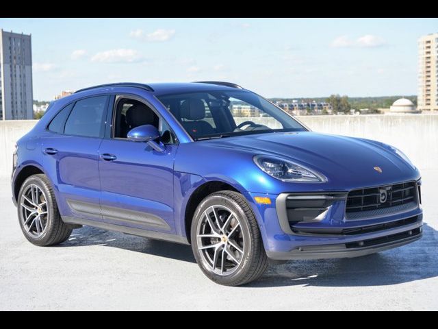 2024 Porsche Macan Base