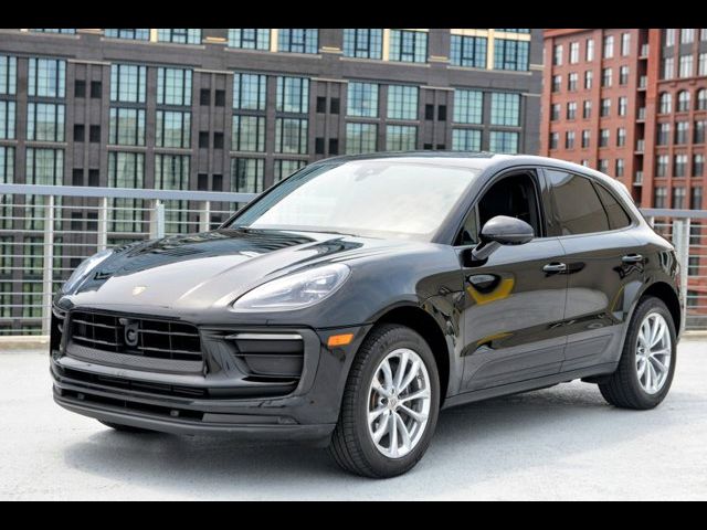 2024 Porsche Macan Base