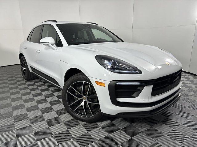 2024 Porsche Macan Base