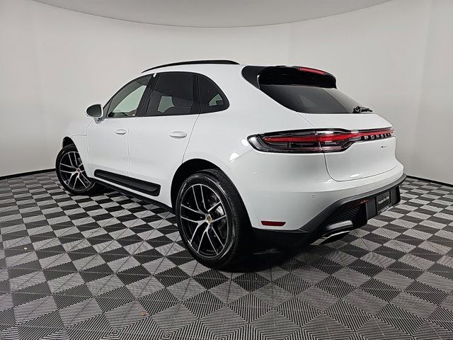 2024 Porsche Macan Base