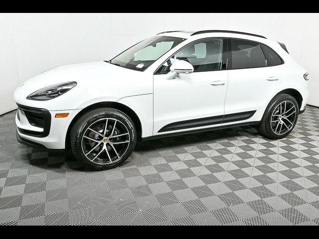 2024 Porsche Macan 