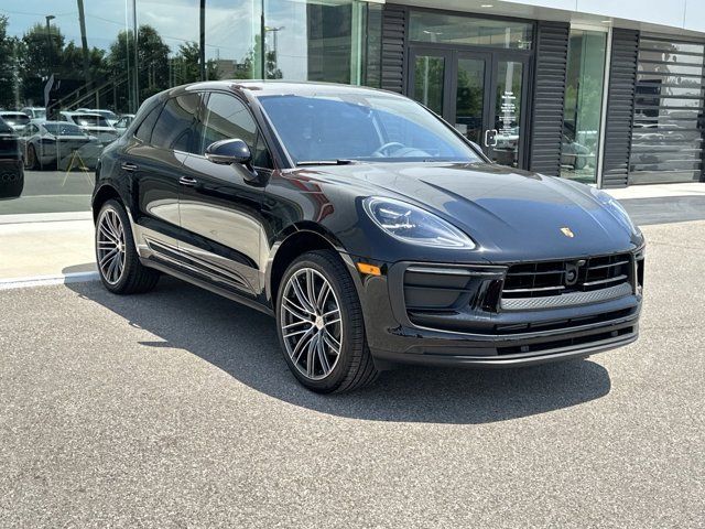 2024 Porsche Macan Base