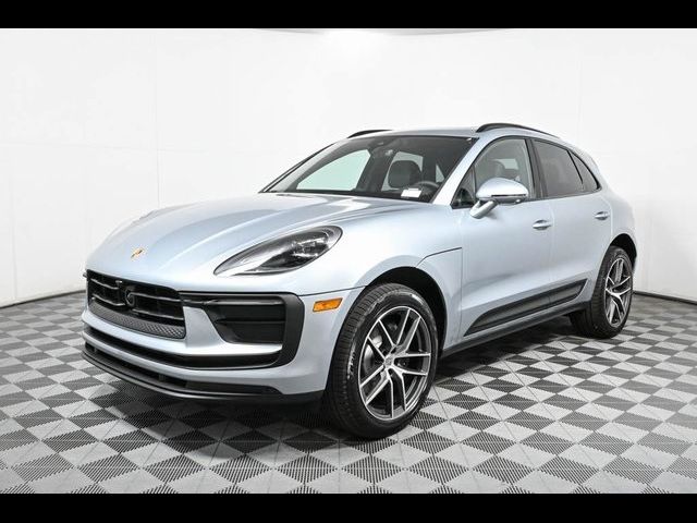 2024 Porsche Macan Base