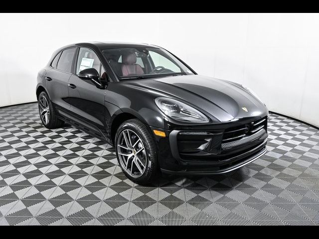 2024 Porsche Macan Base