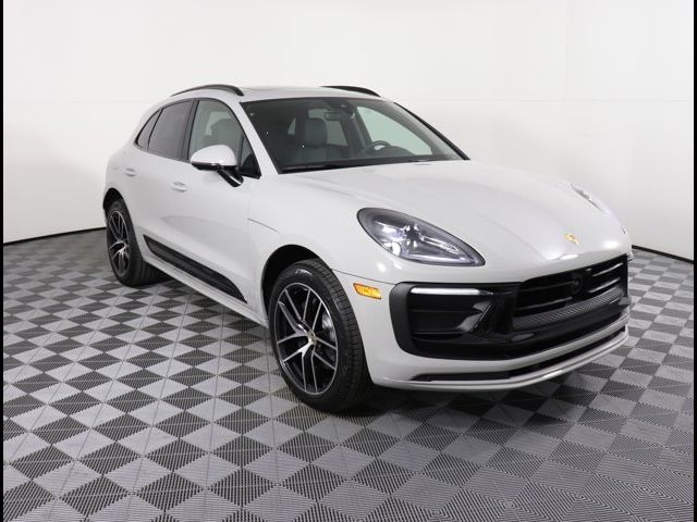 2024 Porsche Macan Base