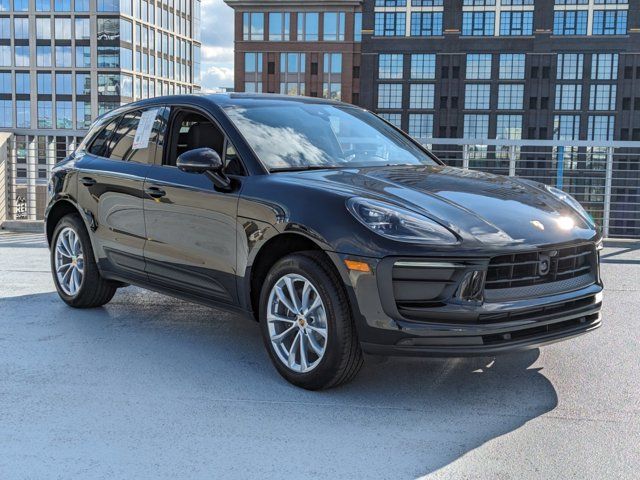 2024 Porsche Macan Base