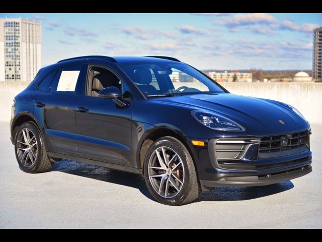 2024 Porsche Macan Base