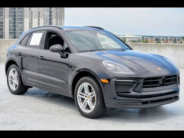 2024 Porsche Macan Base