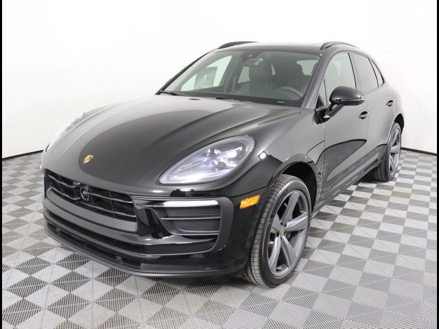 2024 Porsche Macan Base