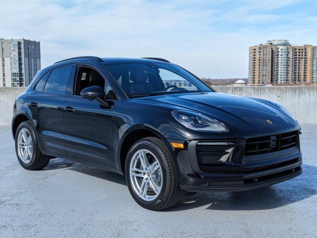 2024 Porsche Macan Base