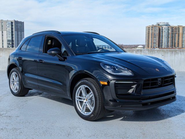 2024 Porsche Macan Base