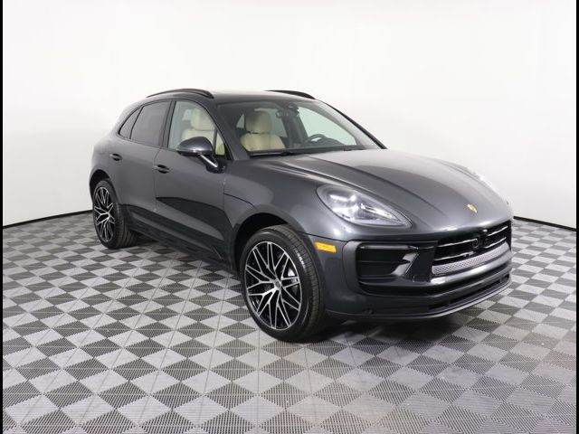 2024 Porsche Macan Base