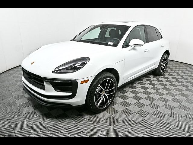 2024 Porsche Macan Base