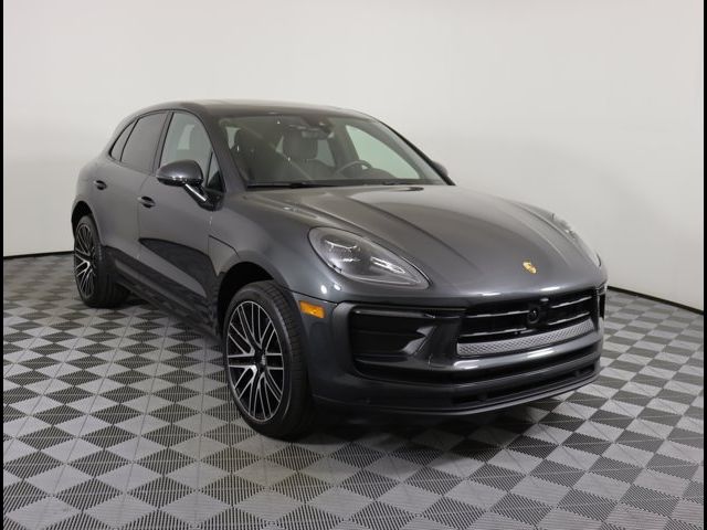 2024 Porsche Macan Base