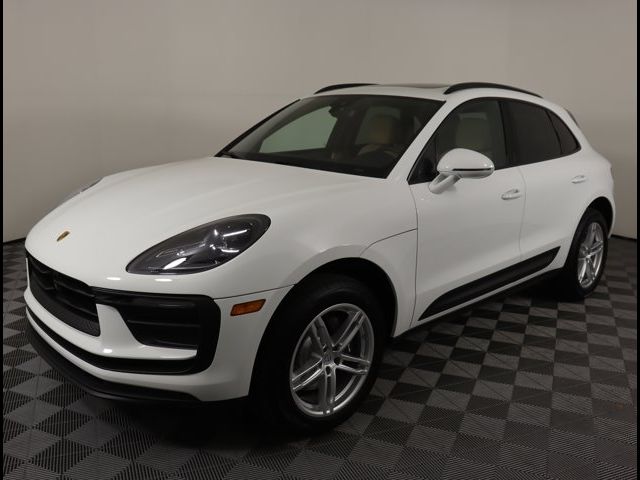 2024 Porsche Macan Base