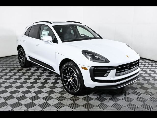 2024 Porsche Macan Base