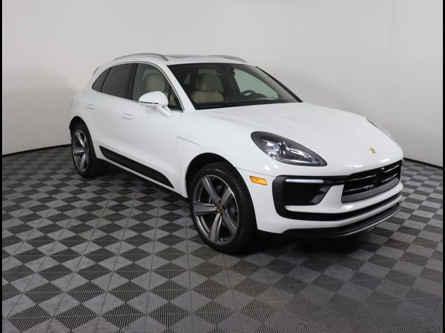 2024 Porsche Macan Base