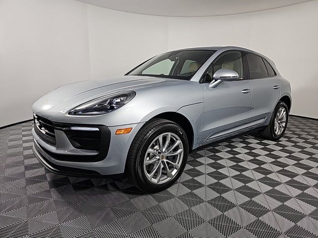 2024 Porsche Macan Base