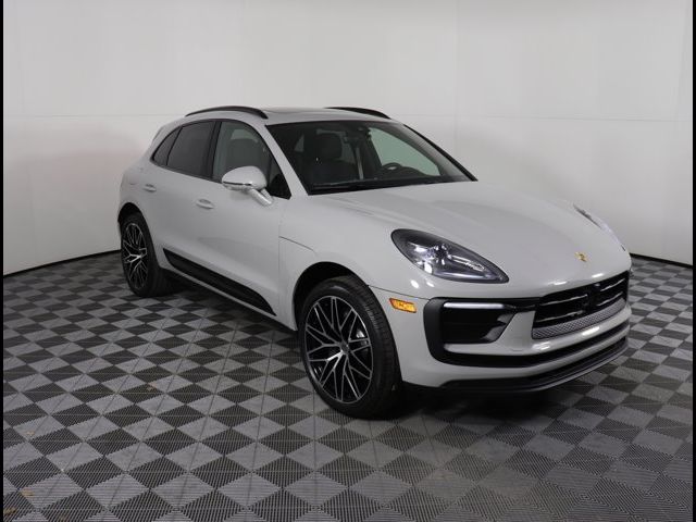 2024 Porsche Macan Base