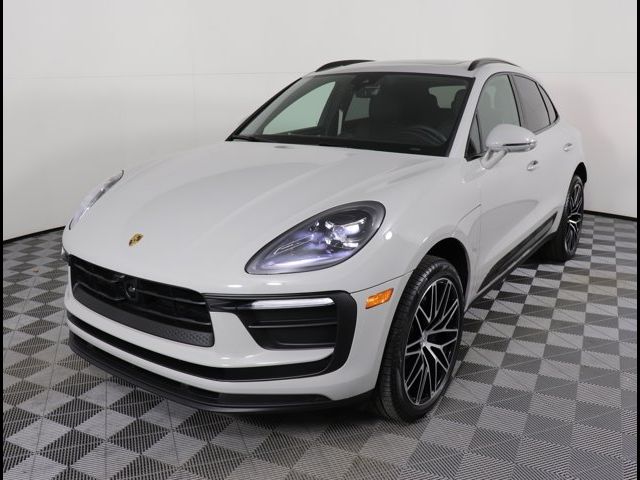 2024 Porsche Macan Base