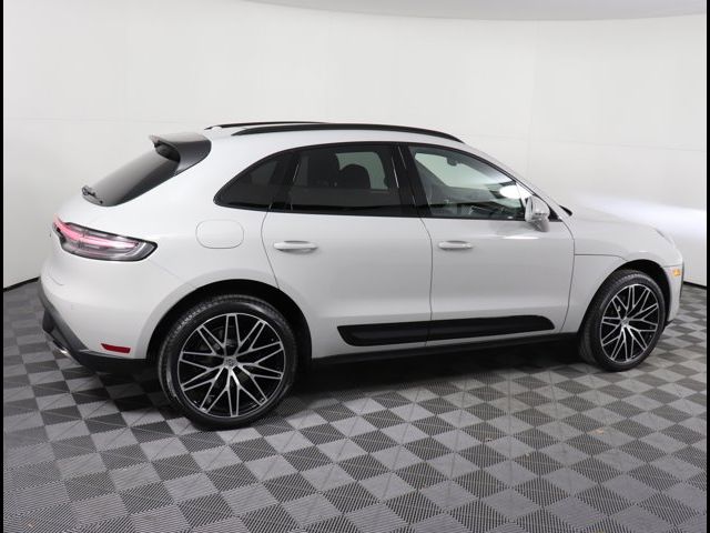 2024 Porsche Macan Base