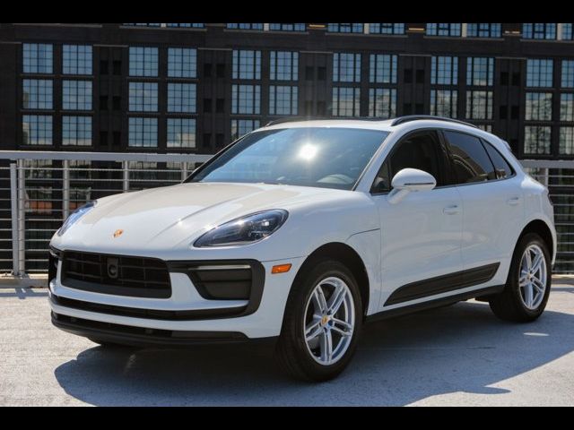 2024 Porsche Macan Base